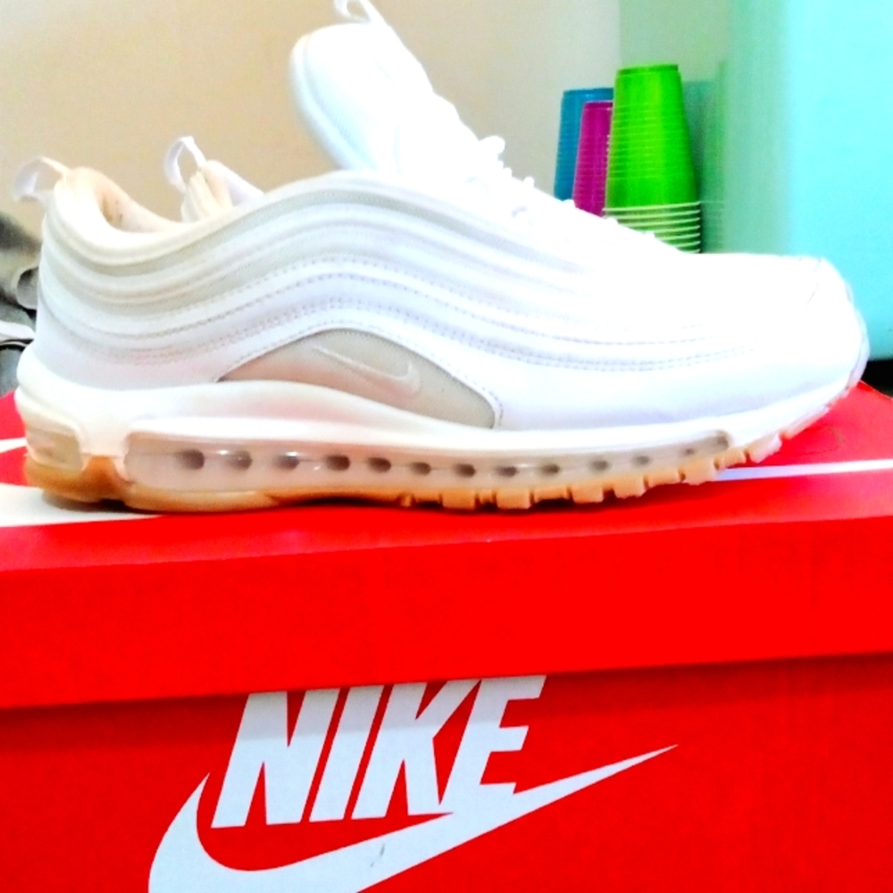 NIKE Air Max